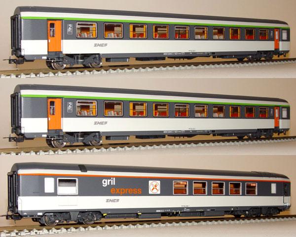 Set of 3 Passenger cars in Corail livery<br /><a href='images/pictures/LS_Models/40130.jpg' target='_blank'>Full size image</a>